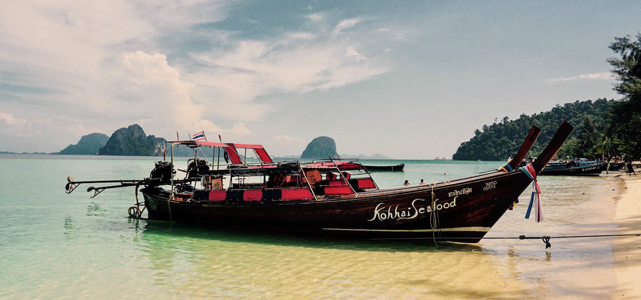 Schnorcheln im Paradies - Krabi Thailand - Longtailboot vor Koh Ngai - movelimits.de