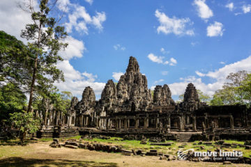 Angkor Thom und Angkor Wat - movelimits.de - Titelbild - Blick auf den Bayon Tempel